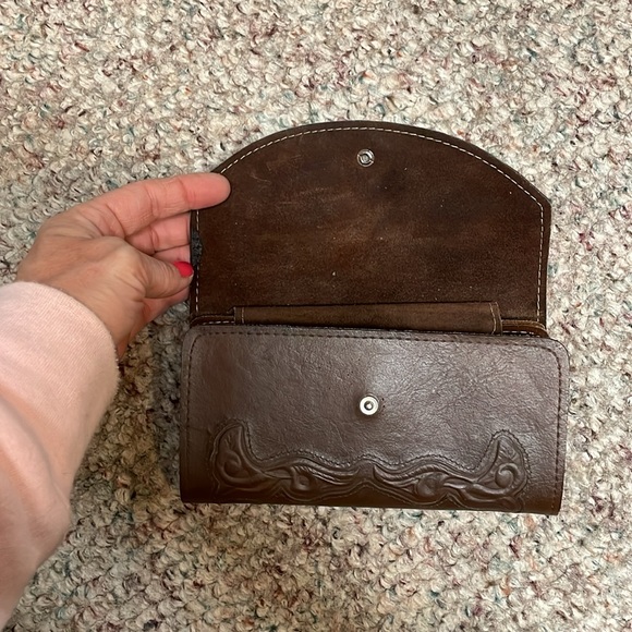 Vintage handmade leather wallet - Picture 2 of 9